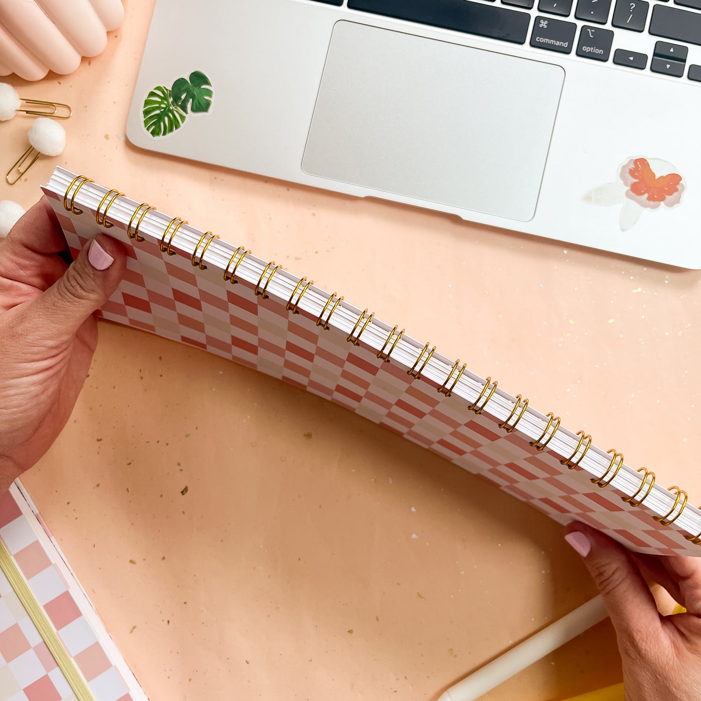 Sun-Kissed Checks Weekly Keyboard Planner