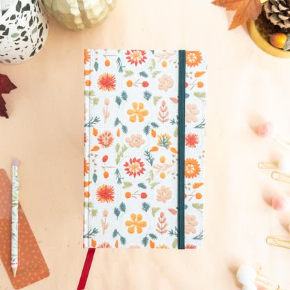 Carnet de broderie d’automne confortable