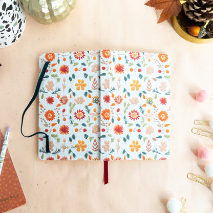 Carnet de broderie d’automne confortable